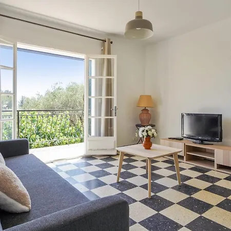 Very Nice With Balcony - - Welkeys
