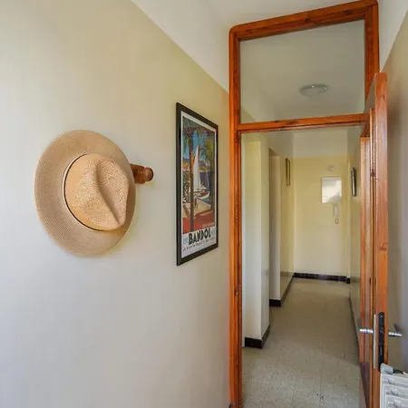 Very Nice With Balcony - - Welkeys Apartment Bandol