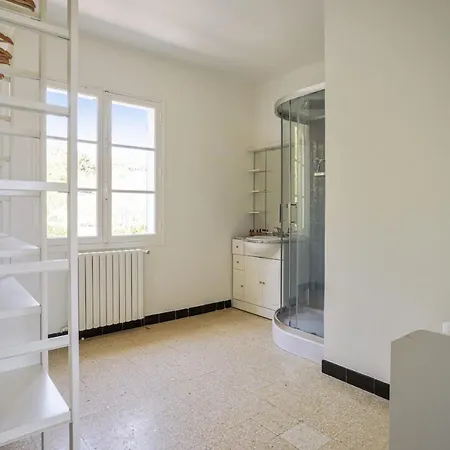 Very Nice With Balcony - - Welkeys 아파트